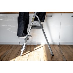 HOME-Stahlleiter 3 Stufen 125 Kg HOME-Stahlleiter 3 Stufen 125 Kg