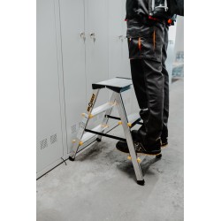 PRO-Aluminiumleiter zweiseitig 3 Stufen 150 Kg