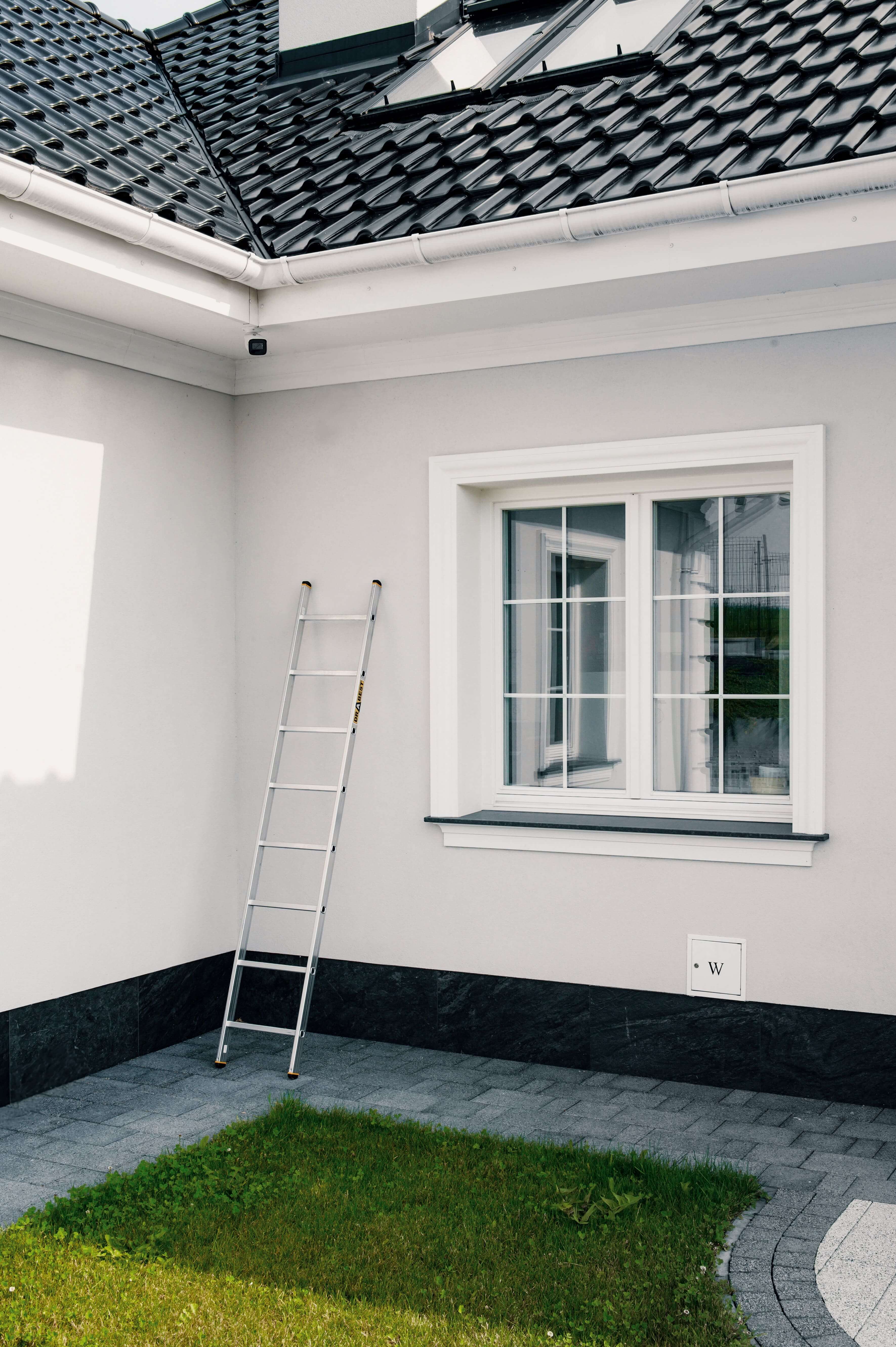 Drabest_0009-min (1).jpg