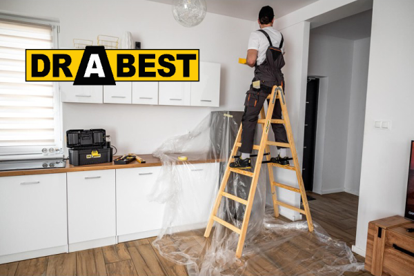 Die richtige Malerleiter wählen: Tipps für Heimwerker und Profis